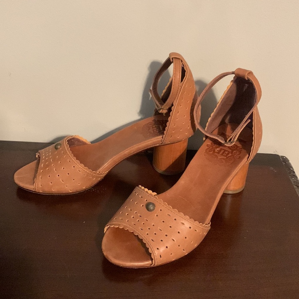 ELF vintage retro 70s style shoes